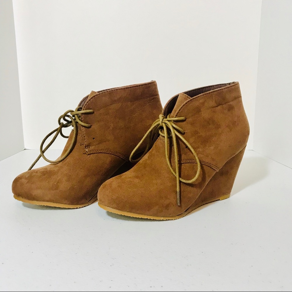 Bella Marie Sally-5 Chestnut Booties/Size 5.5